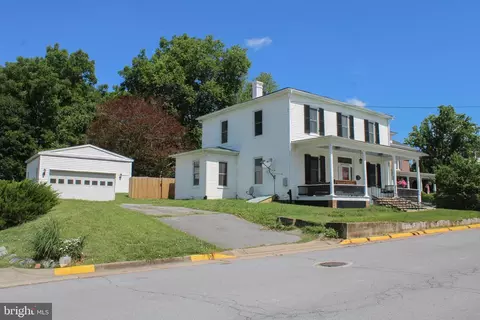 316 S Muhlenberg St, Woodstock, VA 22664