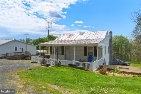 353 Turkey Knob Rd, Quicksburg, VA 22847