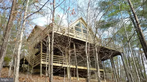 51 Forrest St, Basye, VA 22810