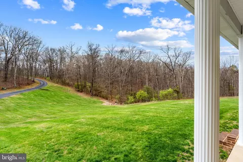 Exterior - 1029 Fleming Park Rd, Mount Jackson, VA 22842 photo 5 of 8