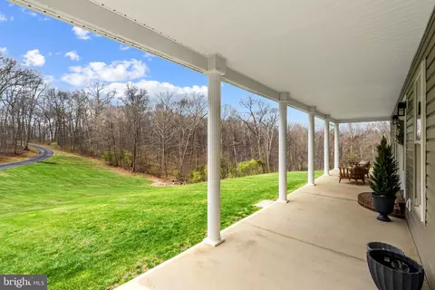 Exterior - 1029 Fleming Park Rd, Mount Jackson, VA 22842 photo 4 of 8