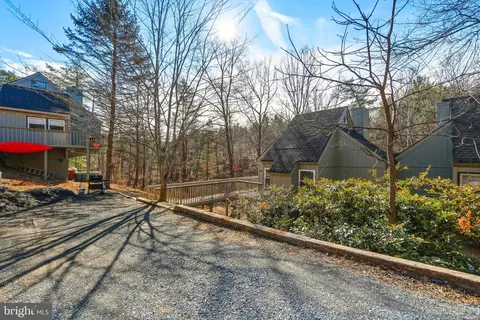 Exterior - 331 King # A, Basye, VA 22810 photo 2 of 7