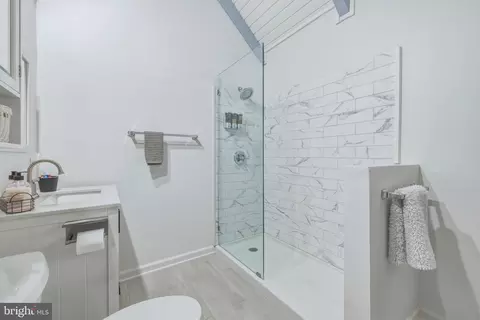 Bath - 331 King # A, Basye, VA 22810 photo 1 of 4