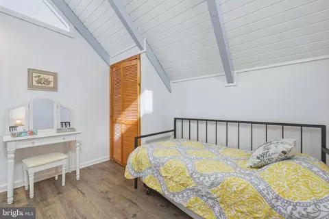 Bedroom - 331 King # A, Basye, VA 22810 photo 5 of 6