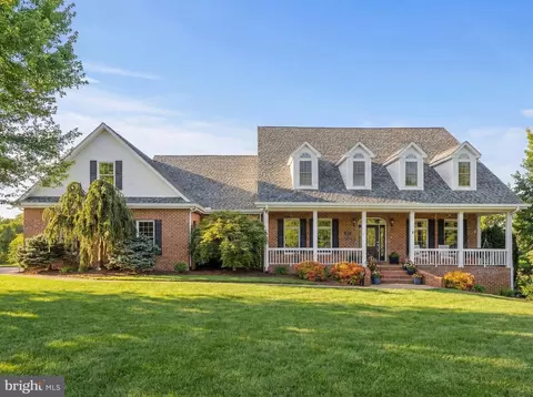 256 Cliffside Dr, Edinburg, VA 22824