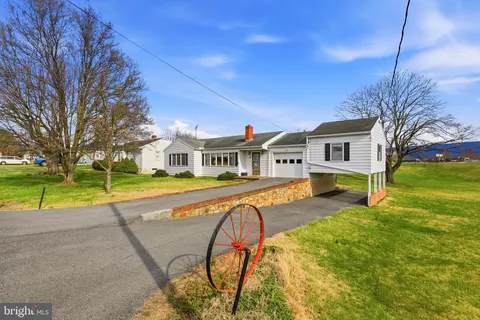 1081 Hisey Ave, Woodstock, VA 22664