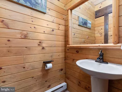 Bath - 193 Ash Ln, Mount Jackson, VA 22842 photo 2 of 5