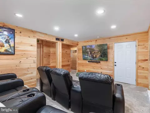 Entry Way - 193 Ash Ln, Mount Jackson, VA 22842 photo 2 of 3