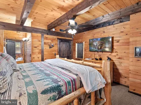 Bedroom - 193 Ash Ln, Mount Jackson, VA 22842 photo 1 of 12