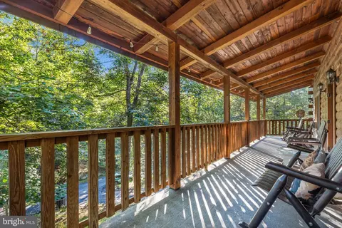 Exterior - 193 Ash Ln, Mount Jackson, VA 22842 photo 5 of 9