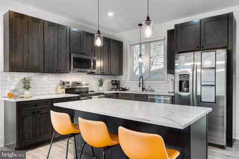 Kitchen - 1355 Greenview Dr, Basye, VA 22810 photo 4 of 10