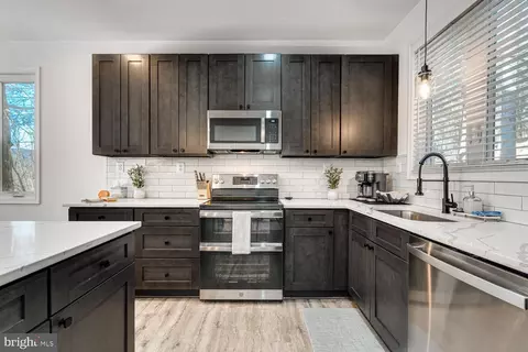 Kitchen - 1355 Greenview Dr, Basye, VA 22810 photo 1 of 10