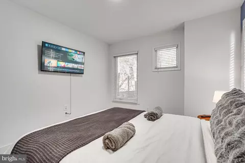 Bedroom - 1355 Greenview Dr, Basye, VA 22810 photo 2 of 23