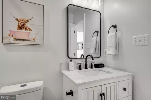 Bath - 1355 Greenview Dr, Basye, VA 22810 photo 2 of 11