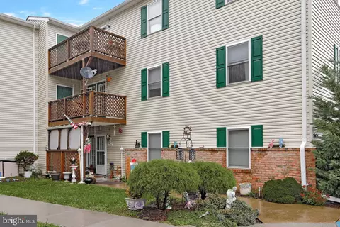 65 Hailey Ln #B6, Strasburg, VA 22657