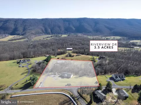 2760 Riverview Dr, Toms Brook, VA 22660