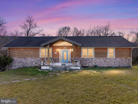 2760 Riverview Dr, Toms Brook, VA 22660
