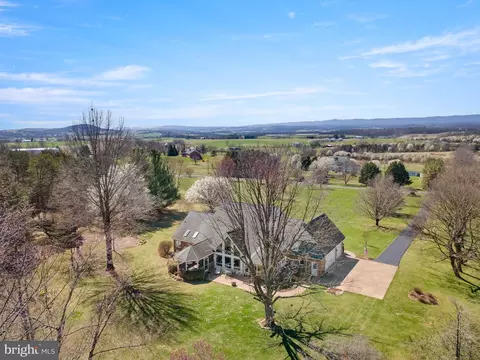 View/Area - 474 Beaver Ln, Mount Jackson, VA 22842 photo 4 of 8