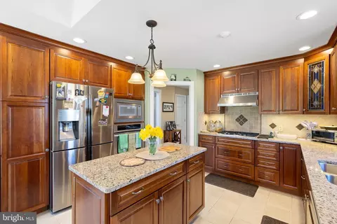 Kitchen - 474 Beaver Ln, Mount Jackson, VA 22842 photo 2 of 6
