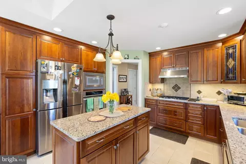 Kitchen - 474 Beaver Ln, Mount Jackson, VA 22842 photo 2 of 9