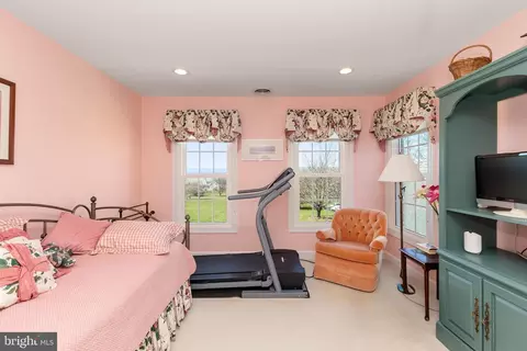 Bedroom - 474 Beaver Ln, Mount Jackson, VA 22842 photo 8 of 11