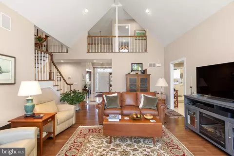 Living - 474 Beaver Ln, Mount Jackson, VA 22842 photo 2 of 2