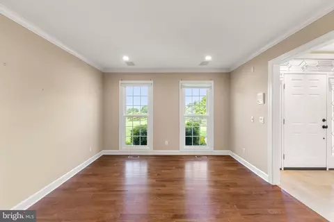 Living - 474 Beaver Ln, Mount Jackson, VA 22842 photo 1 of 9