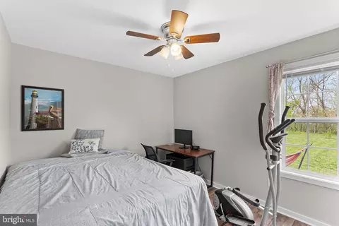 Bedroom - 194 Craig St, Mount Jackson, VA 22842 photo 4 of 6