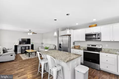 Kitchen - 194 Craig St, Mount Jackson, VA 22842 photo 3 of 4