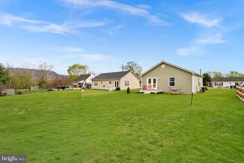 Exterior - 194 Craig St, Mount Jackson, VA 22842 photo 5 of 11