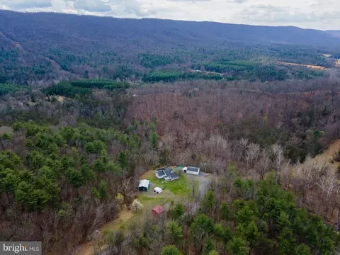 1605 Paddys Run Rd, Star Tannery, VA 22654