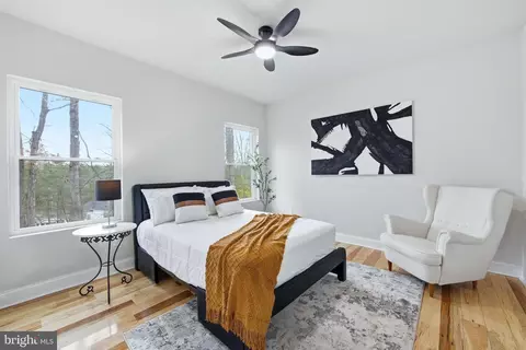 Bedroom - 1034 Greenview, Basye, VA 22810 photo 6 of 10