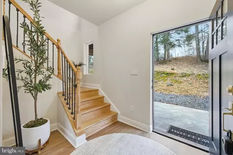 Entry Way - 1034 Greenview, Basye, VA 22810 photo 1 of 14