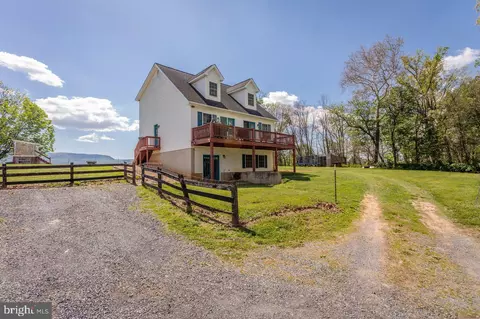 Exterior - 8570 S Middle Rd, Mount Jackson, VA 22842 photo 4 of 14