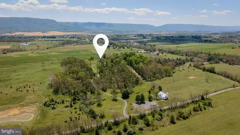 View/Area - 8570 S Middle Rd, Mount Jackson, VA 22842 photo 8 of 10