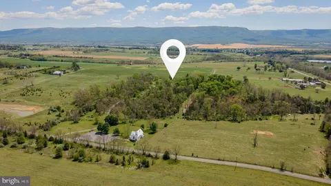 View/Area - 8570 S Middle Rd, Mount Jackson, VA 22842 photo 7 of 10