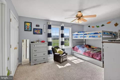 Bedroom - 8570 S Middle Rd, Mount Jackson, VA 22842 photo 6 of 9