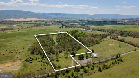 View/Area - 8570 S Middle Rd, Mount Jackson, VA 22842 photo 6 of 10