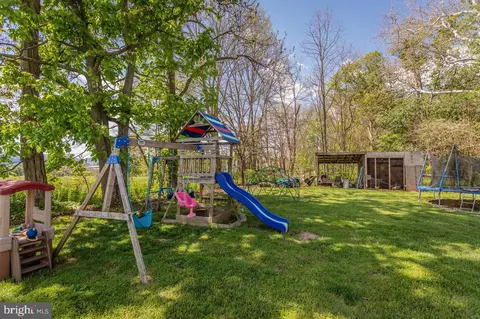 Exterior - 8570 S Middle Rd, Mount Jackson, VA 22842 photo 8 of 14