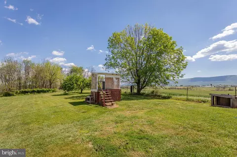 Exterior - 8570 S Middle Rd, Mount Jackson, VA 22842 photo 13 of 14