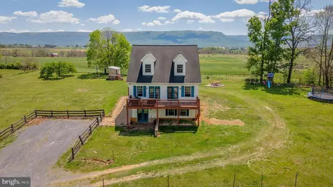Exterior - 8570 S Middle Rd, Mount Jackson, VA 22842 photo 5 of 14
