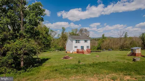Exterior - 8570 S Middle Rd, Mount Jackson, VA 22842 photo 7 of 14