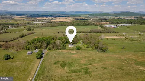 View/Area - 8570 S Middle Rd, Mount Jackson, VA 22842 photo 4 of 10