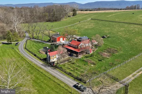 989 Swover Creek Rd, Edinburg, VA 22824