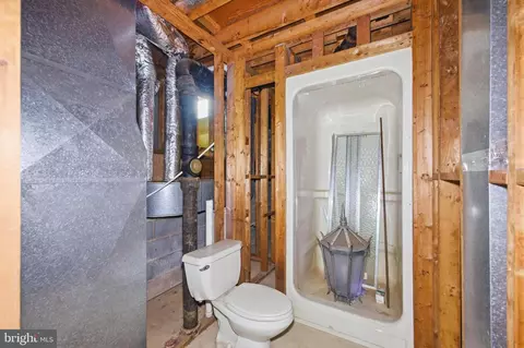 Bath - 549 Mountain Laurel Dr, Mount Jackson, VA 22842 photo 1 of 1