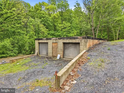 Exterior - 549 Mountain Laurel Dr, Mount Jackson, VA 22842 photo 4 of 6