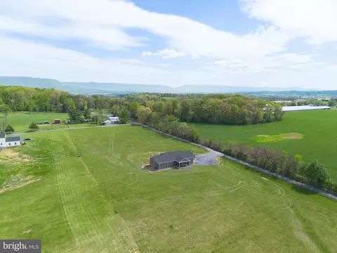 View/Area - 1611 Pleasant Vw, Mount Jackson, VA 22842 photo 5 of 8