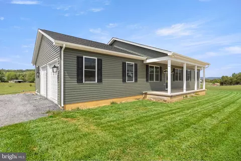 Exterior - 1611 Pleasant Vw, Mount Jackson, VA 22842 photo 4 of 10