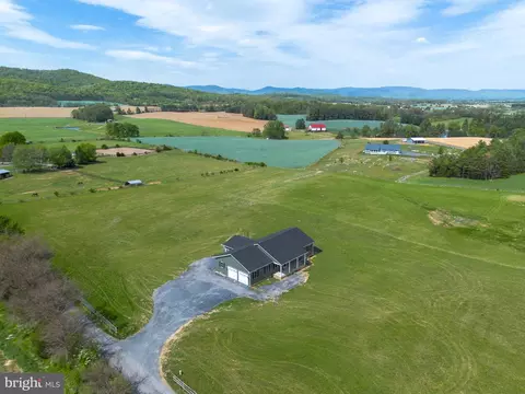 View/Area - 1611 Pleasant Vw, Mount Jackson, VA 22842 photo 1 of 8