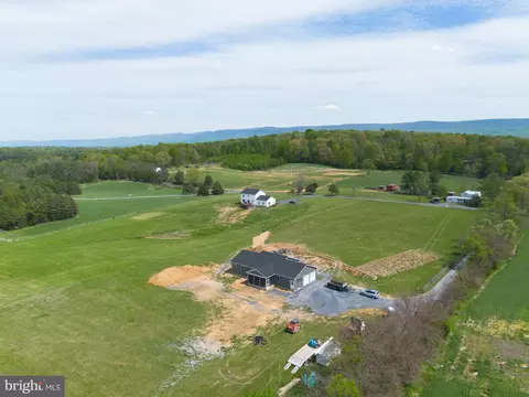 View/Area - 1611 Pleasant Vw, Mount Jackson, VA 22842 photo 3 of 8